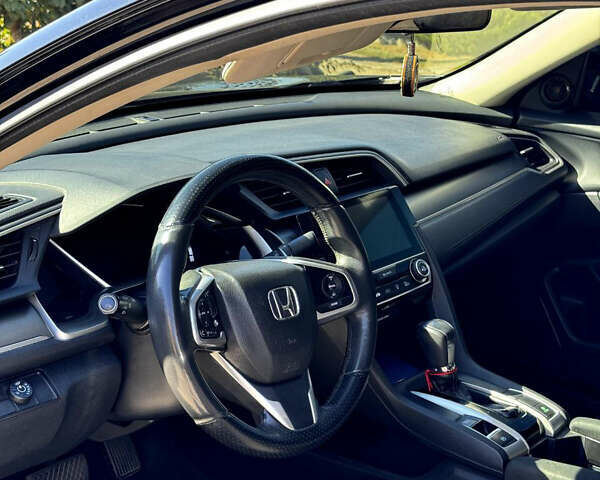 Чорний Хонда Сівік, об'ємом двигуна 2 л та пробігом 193 тис. км за 12300 $, фото 4 на Automoto.ua