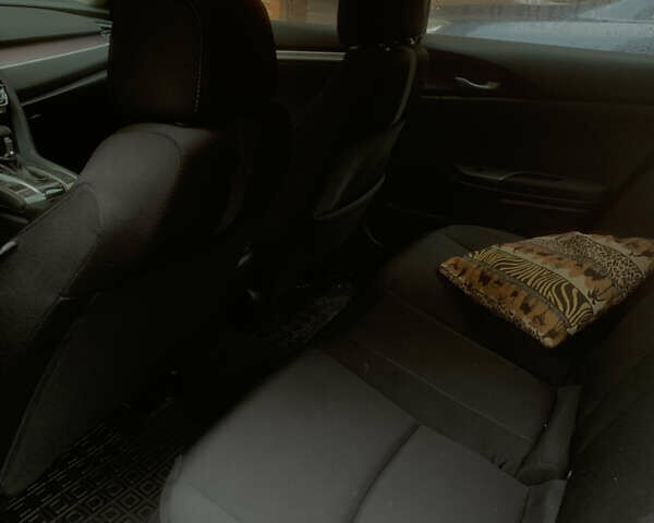 Черный Хонда Цивик, объемом двигателя 1.5 л и пробегом 76 тыс. км за 12500 $, фото 8 на Automoto.ua