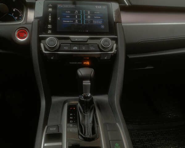 Черный Хонда Цивик, объемом двигателя 1.5 л и пробегом 76 тыс. км за 12500 $, фото 6 на Automoto.ua