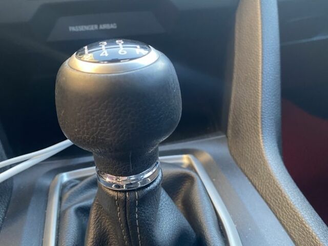 Черный Хонда Цивик, объемом двигателя 2 л и пробегом 85 тыс. км за 12500 $, фото 6 на Automoto.ua