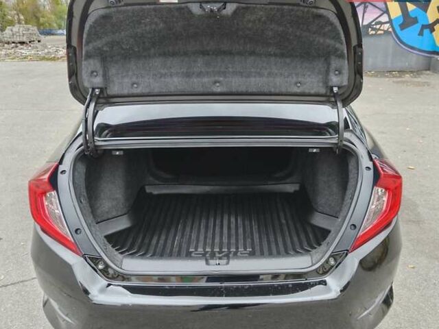 Чорний Хонда Сівік, об'ємом двигуна 2 л та пробігом 66 тис. км за 16800 $, фото 3 на Automoto.ua