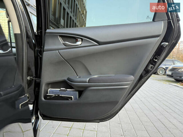 Черный Хонда Цивик, объемом двигателя 1.6 л и пробегом 56 тыс. км за 13500 $, фото 37 на Automoto.ua