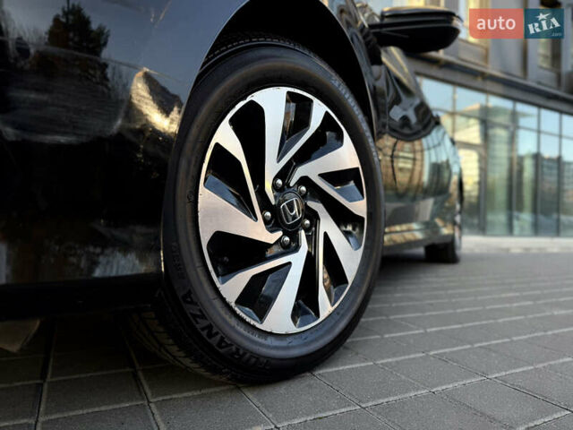 Черный Хонда Цивик, объемом двигателя 1.6 л и пробегом 56 тыс. км за 13500 $, фото 3 на Automoto.ua