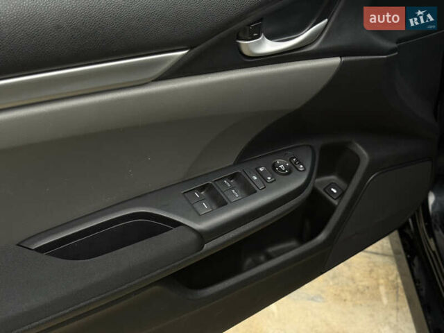 Черный Хонда Цивик, объемом двигателя 2 л и пробегом 51 тыс. км за 14300 $, фото 14 на Automoto.ua