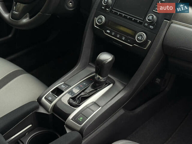 Черный Хонда Цивик, объемом двигателя 2 л и пробегом 51 тыс. км за 14300 $, фото 8 на Automoto.ua
