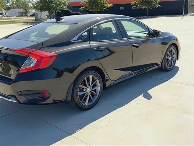 Черный Хонда Цивик, объемом двигателя 1.5 л и пробегом 44 тыс. км за 9700 $, фото 4 на Automoto.ua