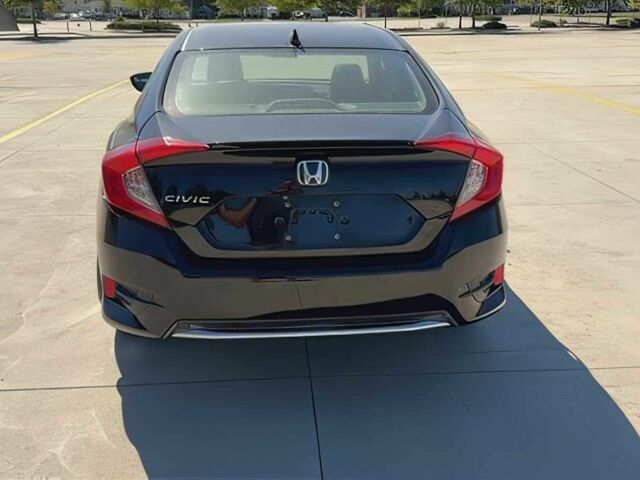 Черный Хонда Цивик, объемом двигателя 1.5 л и пробегом 44 тыс. км за 9700 $, фото 5 на Automoto.ua