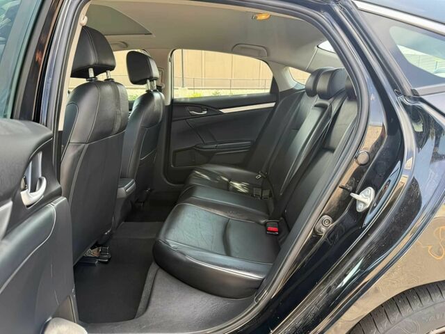 Черный Хонда Цивик, объемом двигателя 1.5 л и пробегом 40 тыс. км за 9500 $, фото 13 на Automoto.ua