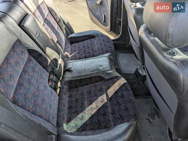 Черный Хонда Цивик, объемом двигателя 1.4 л и пробегом 370 тыс. км за 2000 $, фото 4 на Automoto.ua