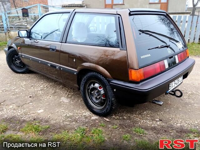 Коричневый Хонда Цивик, объемом двигателя 1.3 л и пробегом 450 тыс. км за 1900 $, фото 4 на Automoto.ua