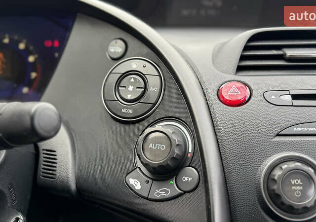 Коричневый Хонда Цивик, объемом двигателя 1.4 л и пробегом 159 тыс. км за 7550 $, фото 62 на Automoto.ua