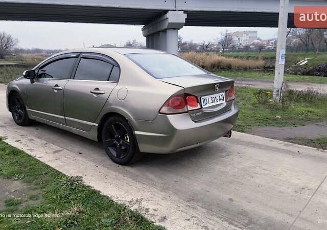 Коричневый Хонда Цивик, объемом двигателя 1.81 л и пробегом 260 тыс. км за 4000 $, фото 7 на Automoto.ua