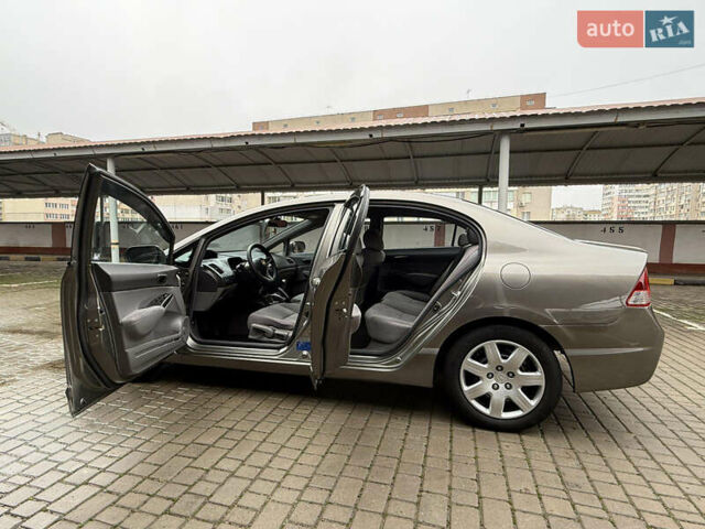 Коричневый Хонда Цивик, объемом двигателя 1.8 л и пробегом 115 тыс. км за 5750 $, фото 17 на Automoto.ua