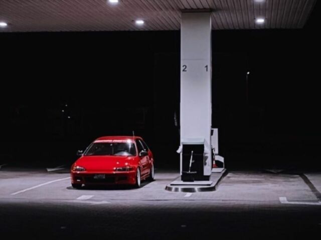 Красный Хонда Цивик, объемом двигателя 1.3 л и пробегом 300 тыс. км за 2900 $, фото 6 на Automoto.ua