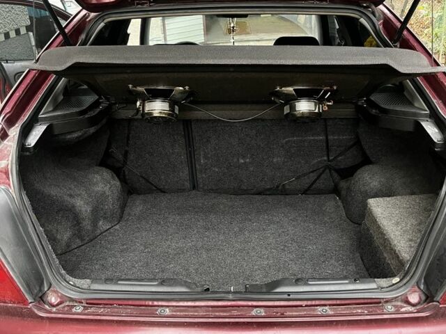 Красный Хонда Цивик, объемом двигателя 1.4 л и пробегом 329 тыс. км за 2300 $, фото 6 на Automoto.ua