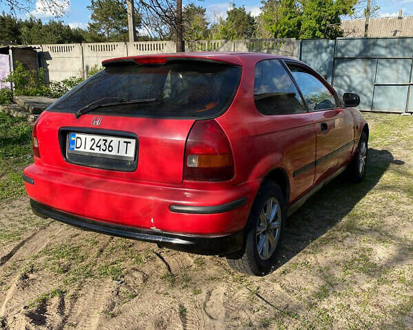 Красный Хонда Цивик, объемом двигателя 1.4 л и пробегом 400 тыс. км за 2600 $, фото 2 на Automoto.ua
