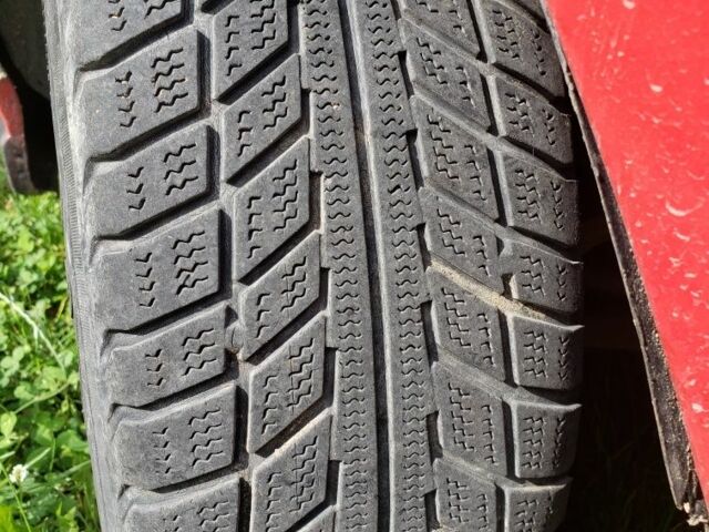 Червоний Хонда Сівік, об'ємом двигуна 1.4 л та пробігом 121 тис. км за 2650 $, фото 4 на Automoto.ua