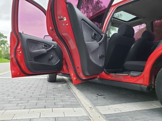 Червоний Хонда Сівік, об'ємом двигуна 1.4 л та пробігом 121 тис. км за 2650 $, фото 9 на Automoto.ua