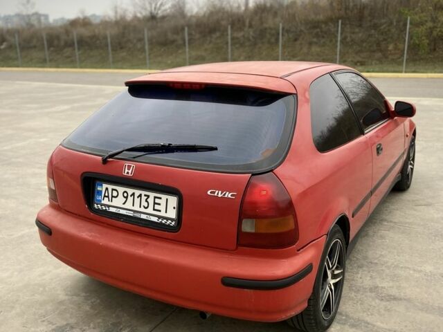 Червоний Хонда Сівік, об'ємом двигуна 1.3 л та пробігом 250 тис. км за 1999 $, фото 5 на Automoto.ua