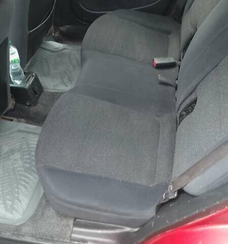 Красный Хонда Цивик, объемом двигателя 1.4 л и пробегом 315 тыс. км за 2399 $, фото 3 на Automoto.ua