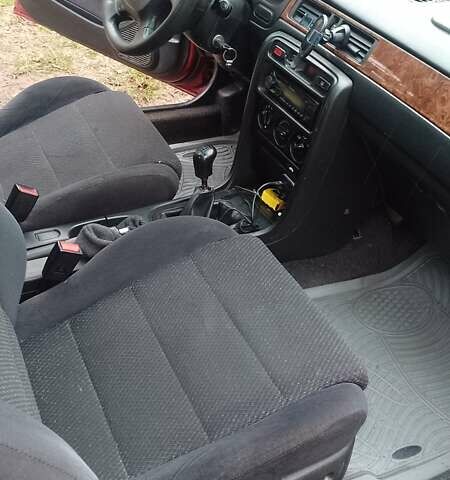 Красный Хонда Цивик, объемом двигателя 1.4 л и пробегом 315 тыс. км за 2399 $, фото 4 на Automoto.ua