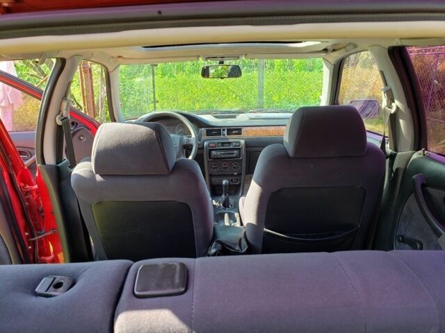 Червоний Хонда Сівік, об'ємом двигуна 1.4 л та пробігом 121 тис. км за 2650 $, фото 5 на Automoto.ua