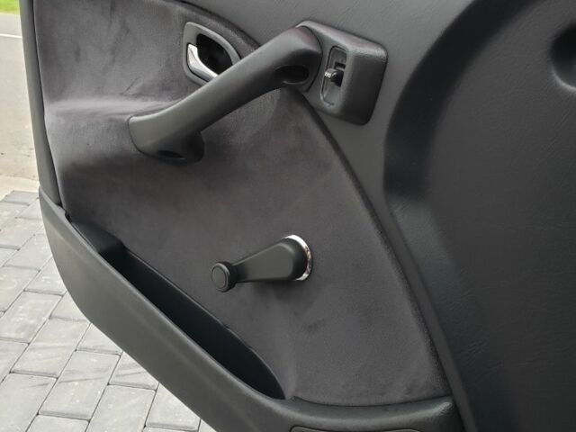 Червоний Хонда Сівік, об'ємом двигуна 1.4 л та пробігом 121 тис. км за 2650 $, фото 8 на Automoto.ua