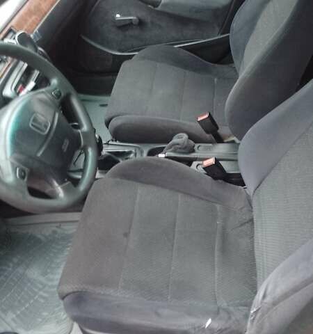 Красный Хонда Цивик, объемом двигателя 1.4 л и пробегом 315 тыс. км за 2399 $, фото 6 на Automoto.ua