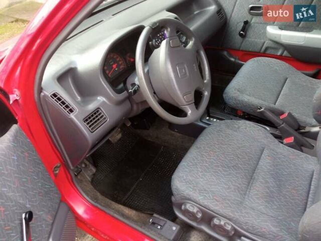 Красный Хонда Цивик, объемом двигателя 1.34 л и пробегом 117 тыс. км за 4150 $, фото 2 на Automoto.ua