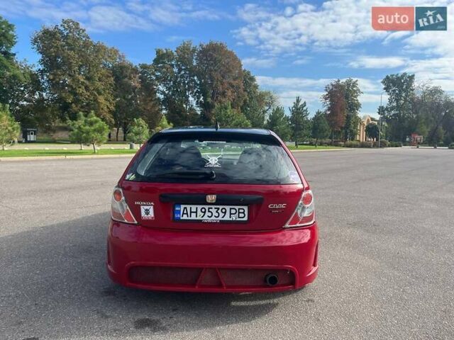 Красный Хонда Цивик, объемом двигателя 1.4 л и пробегом 219 тыс. км за 4500 $, фото 7 на Automoto.ua