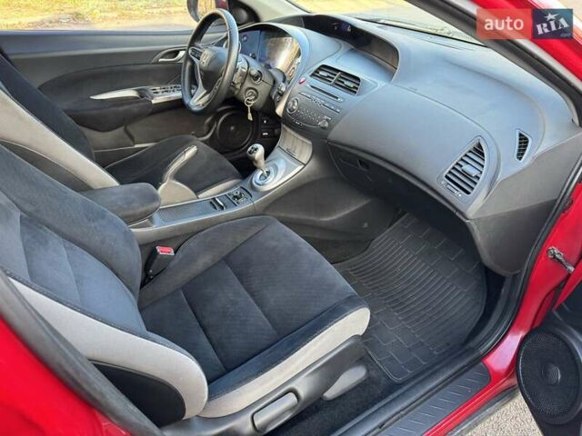 Красный Хонда Цивик, объемом двигателя 1.8 л и пробегом 272 тыс. км за 5700 $, фото 33 на Automoto.ua