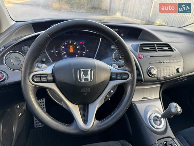 Красный Хонда Цивик, объемом двигателя 1.8 л и пробегом 272 тыс. км за 6000 $, фото 28 на Automoto.ua