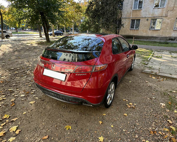 Красный Хонда Цивик, объемом двигателя 1.8 л и пробегом 280 тыс. км за 7300 $, фото 5 на Automoto.ua