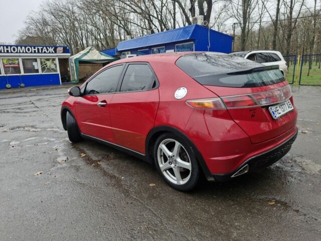 Красный Хонда Цивик, объемом двигателя 1.8 л и пробегом 196 тыс. км за 5700 $, фото 3 на Automoto.ua