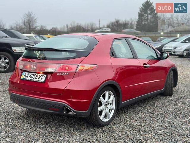 Красный Хонда Цивик, объемом двигателя 1.8 л и пробегом 285 тыс. км за 6300 $, фото 3 на Automoto.ua