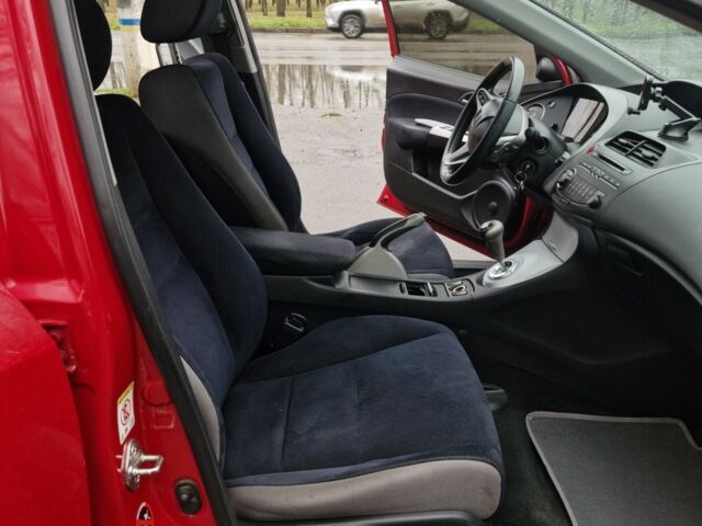 Красный Хонда Цивик, объемом двигателя 1.8 л и пробегом 196 тыс. км за 5700 $, фото 17 на Automoto.ua