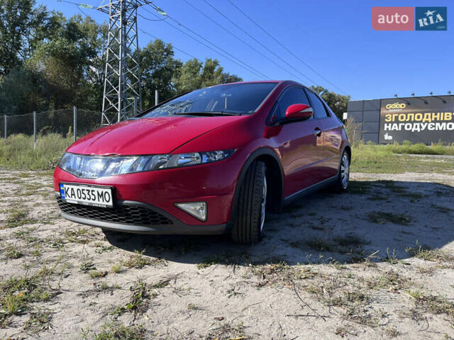 Красный Хонда Цивик, объемом двигателя 1.8 л и пробегом 250 тыс. км за 6500 $, фото 3 на Automoto.ua