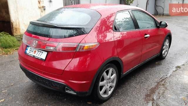 Красный Хонда Цивик, объемом двигателя 1.8 л и пробегом 207 тыс. км за 6500 $, фото 12 на Automoto.ua
