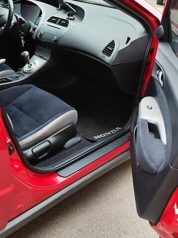 Червоний Хонда Сівік, об'ємом двигуна 1.8 л та пробігом 220 тис. км за 6300 $, фото 4 на Automoto.ua