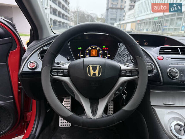 Красный Хонда Цивик, объемом двигателя 1.8 л и пробегом 282 тыс. км за 5999 $, фото 15 на Automoto.ua