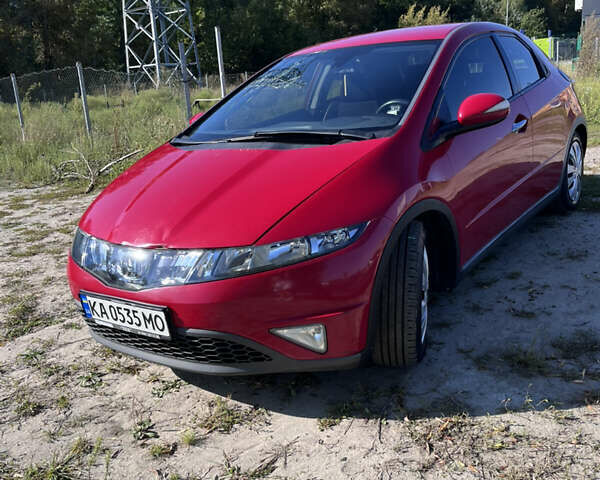 Красный Хонда Цивик, объемом двигателя 1.8 л и пробегом 250 тыс. км за 6500 $, фото 2 на Automoto.ua