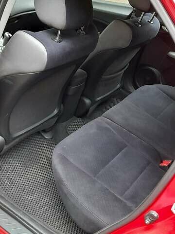 Красный Хонда Цивик, объемом двигателя 1.8 л и пробегом 207 тыс. км за 6500 $, фото 3 на Automoto.ua