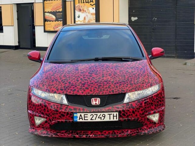 Красный Хонда Цивик, объемом двигателя 2 л и пробегом 206 тыс. км за 8500 $, фото 1 на Automoto.ua