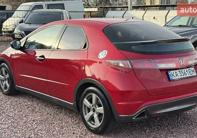 Красный Хонда Цивик, объемом двигателя 1.8 л и пробегом 221 тыс. км за 7700 $, фото 6 на Automoto.ua