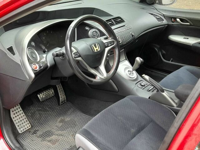 Красный Хонда Цивик, объемом двигателя 1.8 л и пробегом 207 тыс. км за 6500 $, фото 4 на Automoto.ua