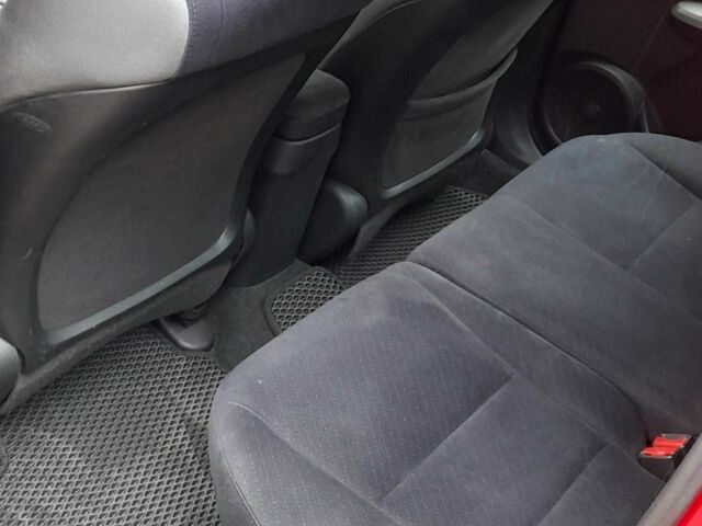 Красный Хонда Цивик, объемом двигателя 1.8 л и пробегом 207 тыс. км за 6500 $, фото 5 на Automoto.ua