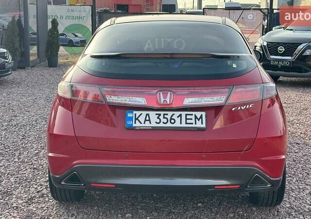 Красный Хонда Цивик, объемом двигателя 1.8 л и пробегом 221 тыс. км за 7700 $, фото 5 на Automoto.ua