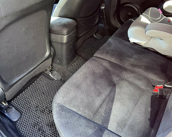 Красный Хонда Цивик, объемом двигателя 1.8 л и пробегом 250 тыс. км за 6500 $, фото 9 на Automoto.ua