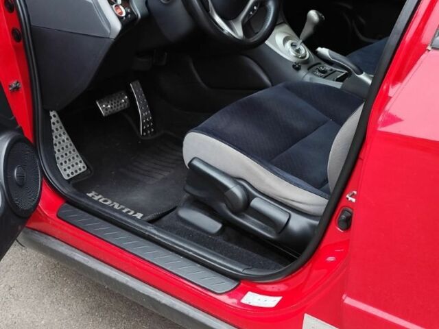 Красный Хонда Цивик, объемом двигателя 1.8 л и пробегом 220 тыс. км за 6500 $, фото 5 на Automoto.ua