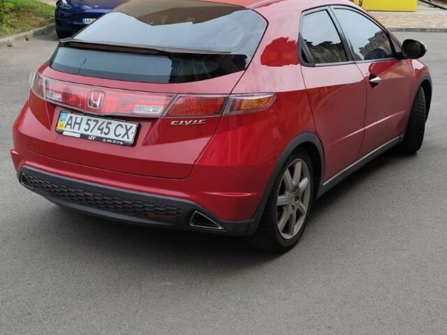 Красный Хонда Цивик, объемом двигателя 1.8 л и пробегом 220 тыс. км за 6500 $, фото 2 на Automoto.ua